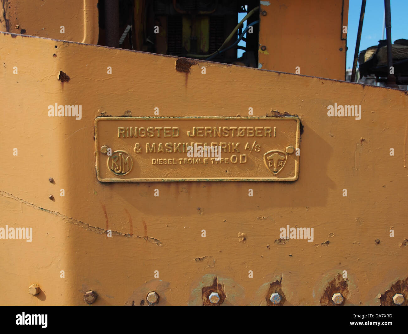 Questa immagine industriale presenta un carrello diesel di tipo OD, una macchina per impieghi gravosi prodotta da Ringsted Jernst B8beri & Maskinfabrik A/S. Viene utilizzato nelle applicazioni edili e industriali per la compattazione e la movimentazione dei materiali. Foto Stock
