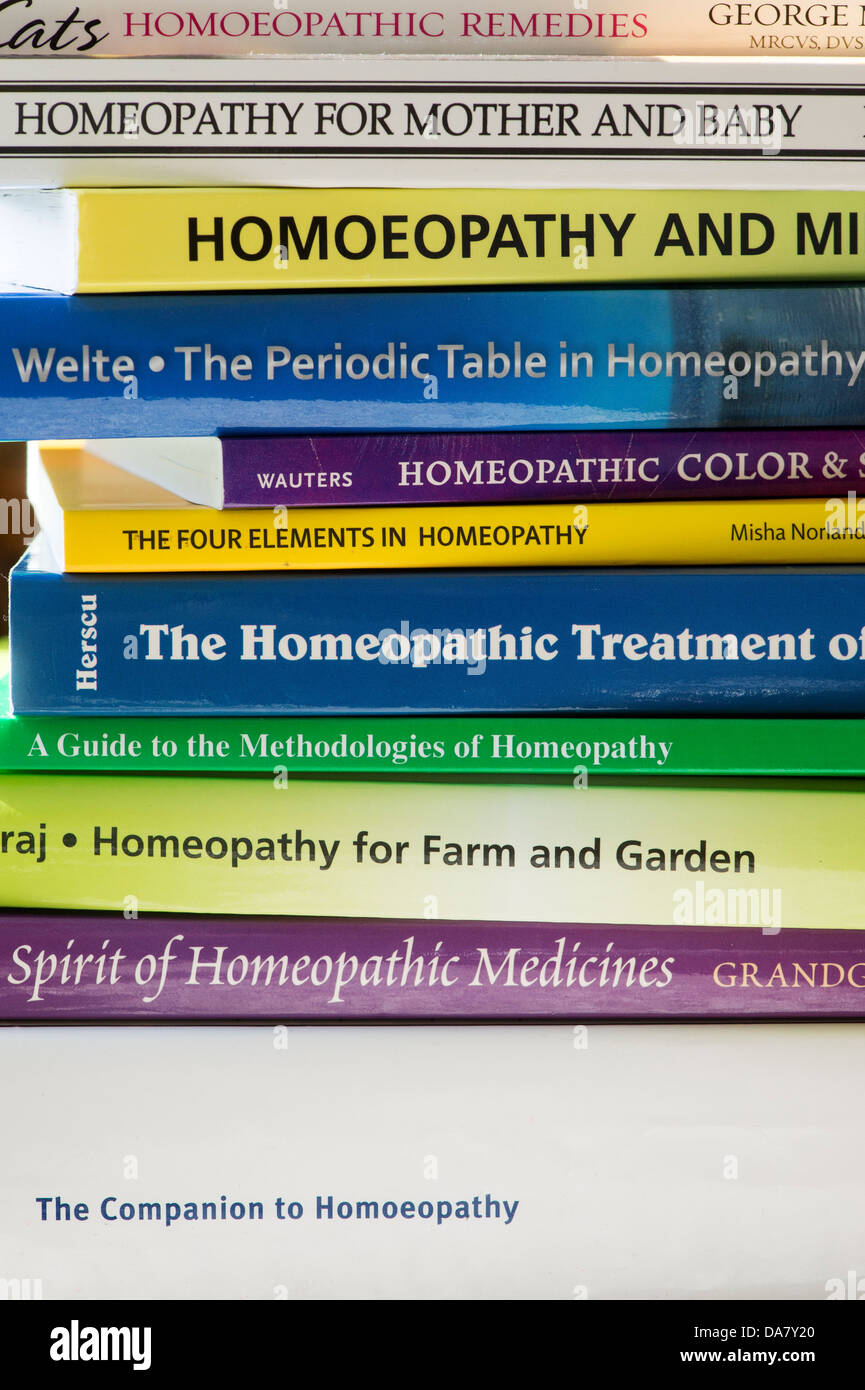 L omeopatia libri Foto Stock