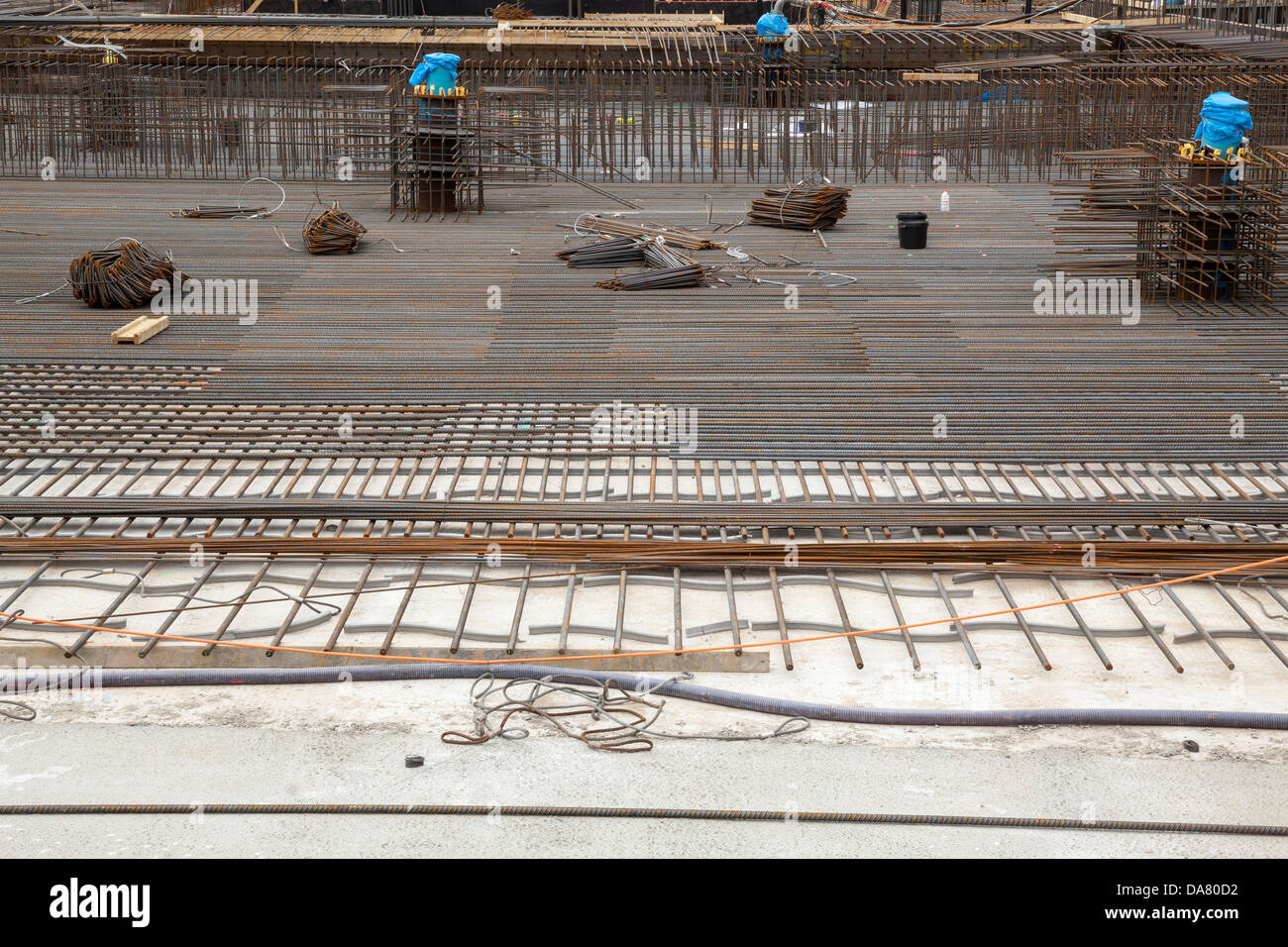Anima di rinforzo di acciaio barre su un sito in costruzione Berlin Foto Stock
