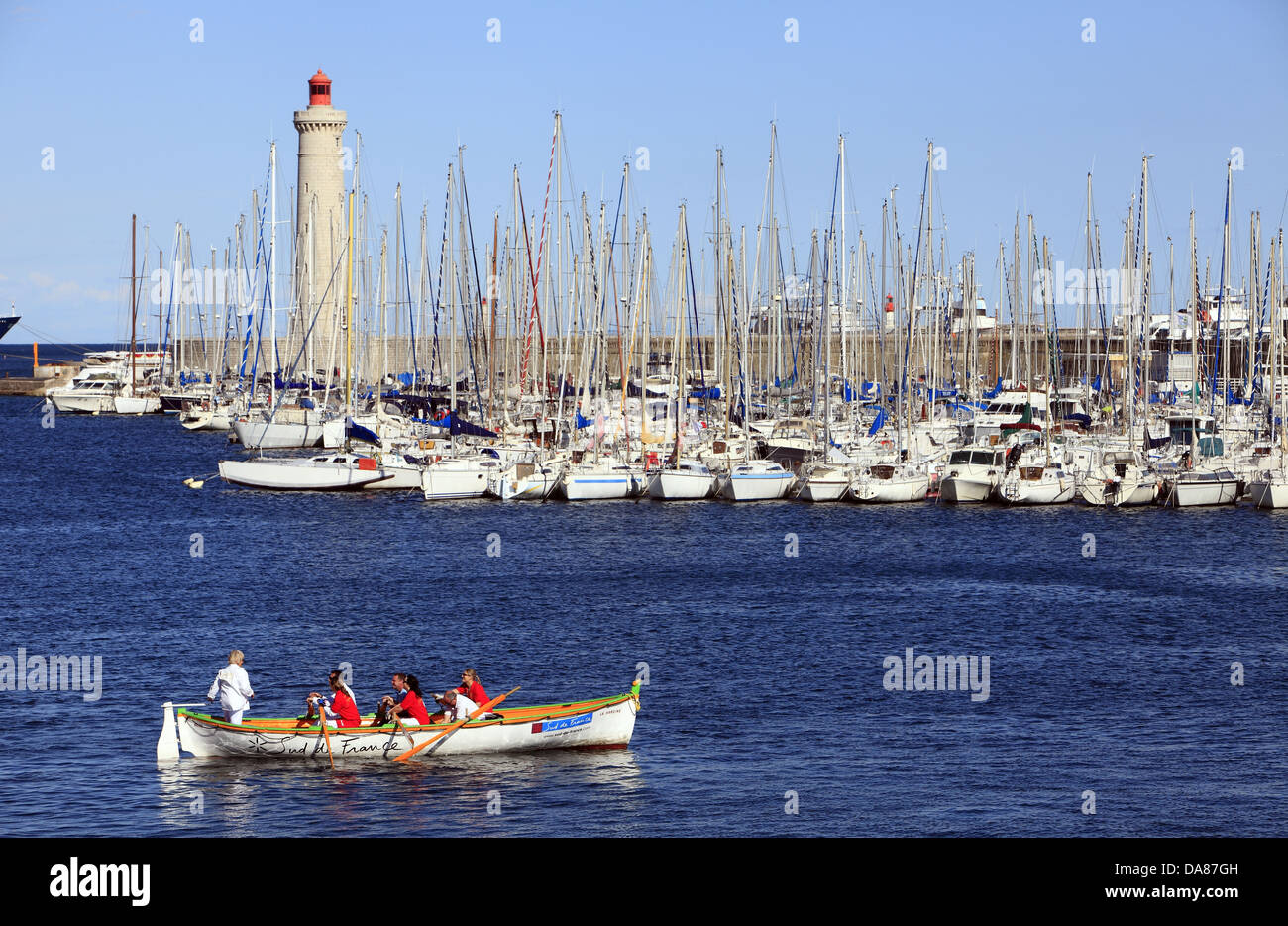 Giorno le tradizioni marittime del porto di Sete, gara di barche di associazione Cettarames ' ' nel porto, Francia Foto Stock
