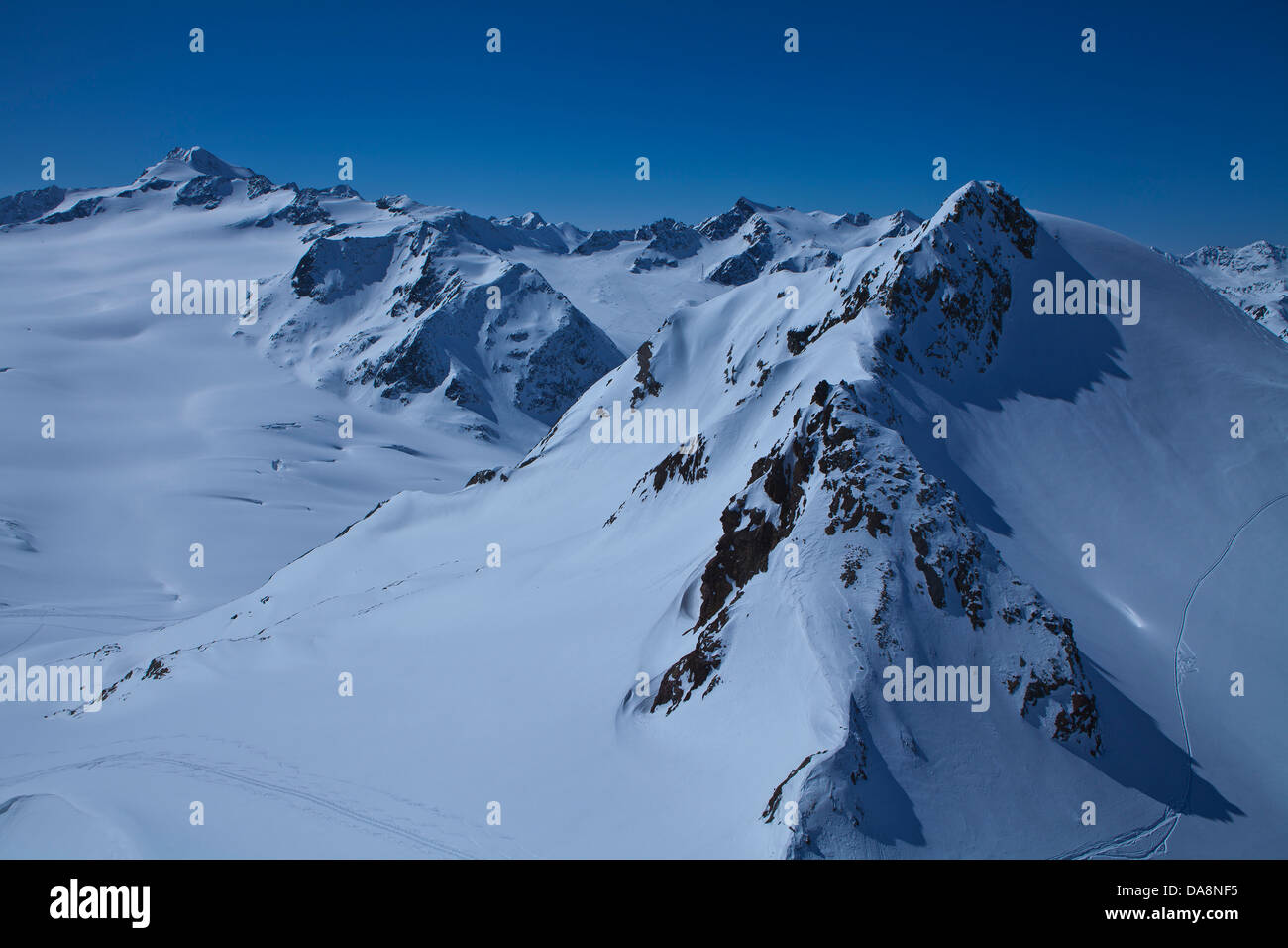 Austria, Europa Tyrol, Ötztal, Sölden, inverno, ghiacciaio, sciare sul ghiacciaio, area Big 3, Wildspitze, panorama, visualizzare piste da sci, oe Foto Stock