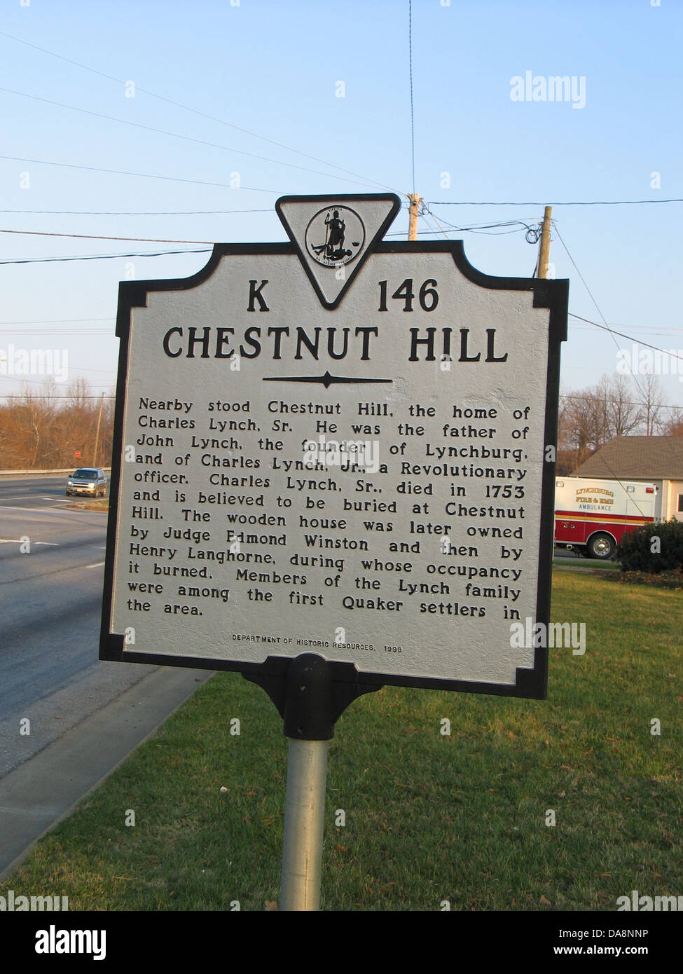 CHESTNUT Hill nelle vicinanze sorgeva Chestnut Hill, la casa di Charles Lynch, Suor egli fu il padre di John Lynch, il fondatore di Lynchburg, e di Charles Lynch, Jr., un rivoluzionario officer. Charles Lynch, Sr., morì nel 1753 ed è creduto di essere sepolto a Chestnut Hill. La casa in legno più successivamente è stato posseduto dal giudice Edmond Winston e poi da Henry Langhorne, durante la cui occupazione è bruciato. Membri della famiglia di Lynch sono stati tra i primi coloni di Quaker in zona. Dipartimento di risorse storiche, 1999 Foto Stock