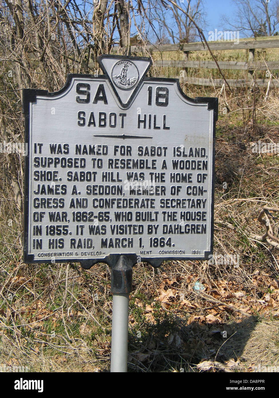 SABOT HILL è stato chiamato per Sabot Isola, dovrebbe assomigliare ad un pattino di legno. Sabot collina era la casa di James A. Seddon, membro del Congresso e Segretario confederale della guerra 1862-65, che ha costruito la casa nel 1855. Esso è stato visitato da Dahlgren nel suo RAID, 1 marzo 1864. Conservazione e Sviluppo Commissione, 1931 Foto Stock