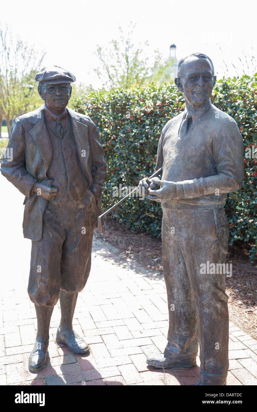 Le statue sulla Pinehurst Resort Golf Walk of Fame,Donald J. Ross e Richard ciuffi, Pinehurst , NC Foto Stock