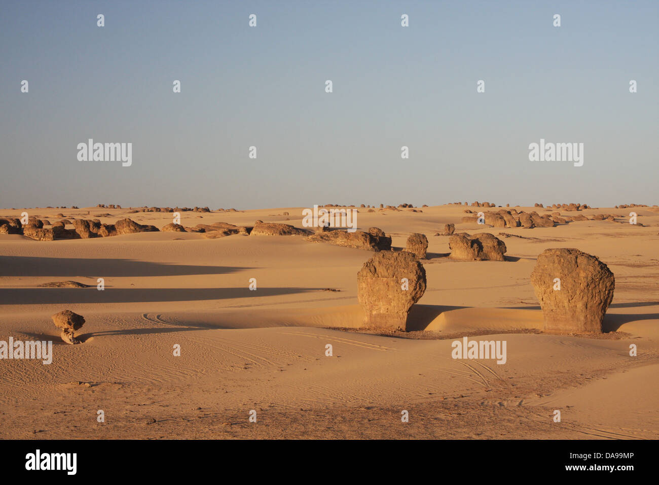 Algeria, Africa, Nord Africa, deserto deserto di sabbia, Sahara, Tamanrasset, Hoggar, Ahaggar, rock, rock formazione, Tassili du Hogga Foto Stock