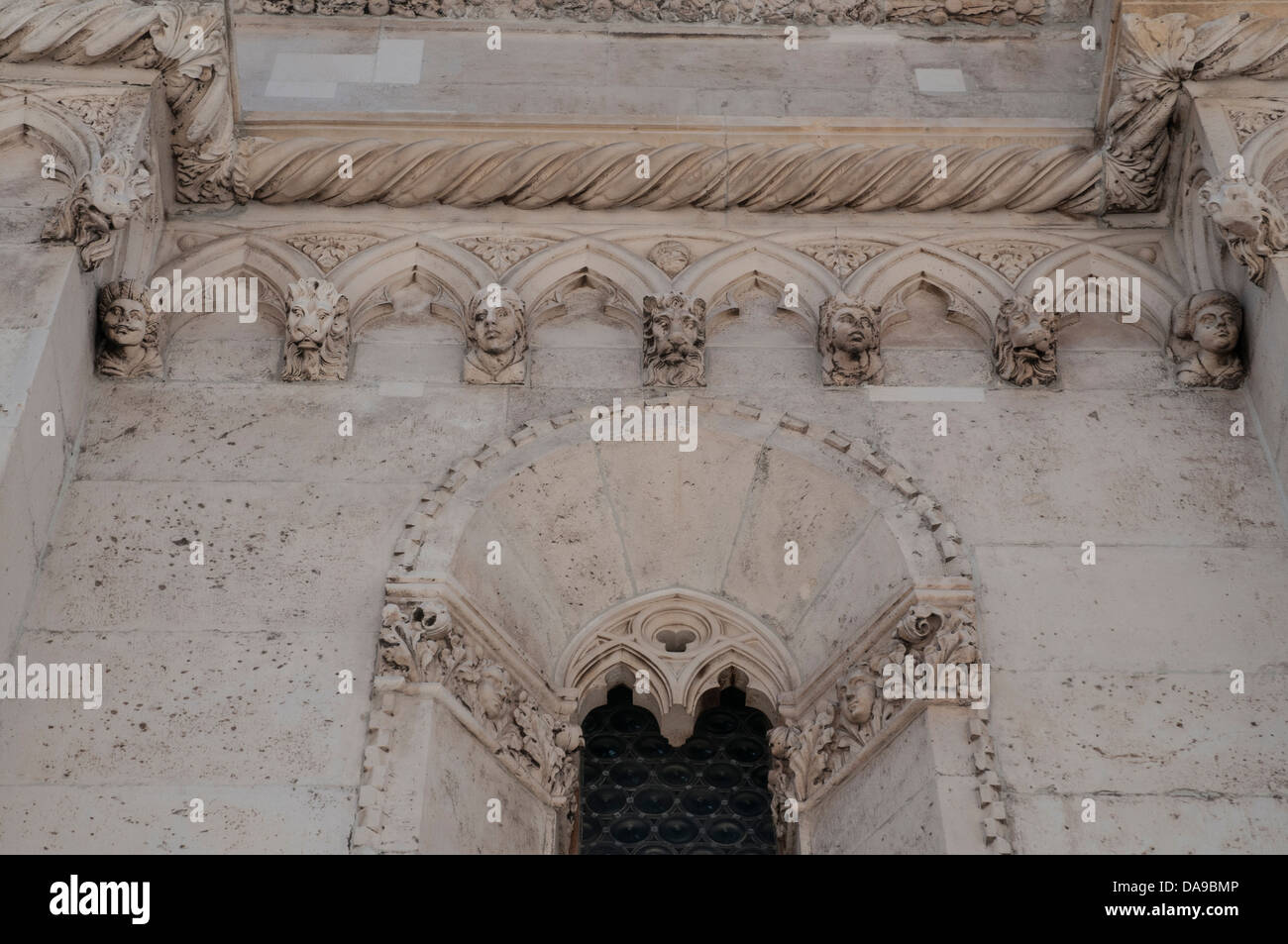 Sibenik, Croazia, St. Cattedrale di Jacobs, Sebenico, Katedrala svetog Jakova, Giorgio da Sebenico sculture teste e volti Foto Stock