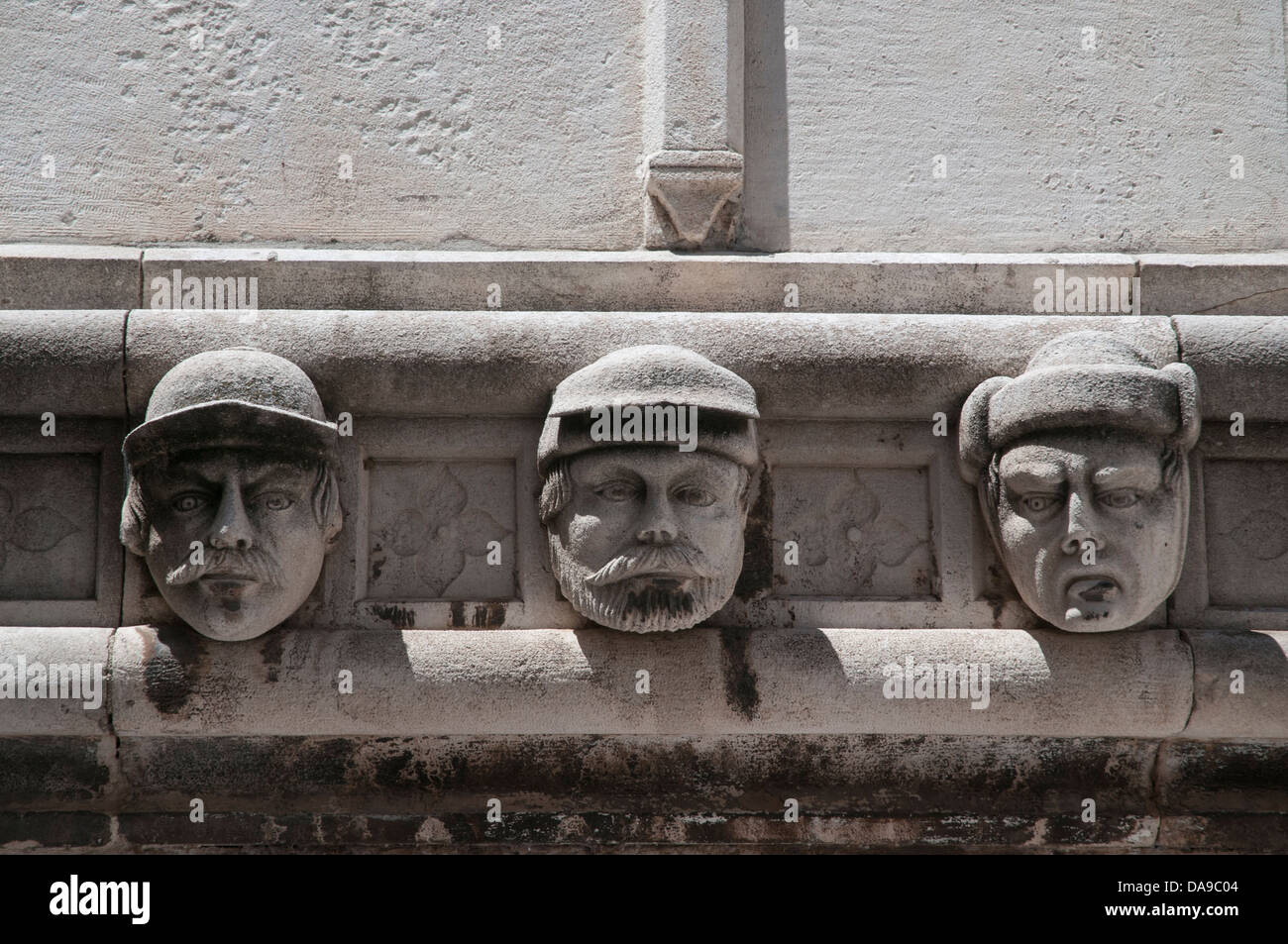 Sibenik, Croazia, St. Cattedrale di Jacobs, Sebenico, Katedrala svetog Jakova, Giorgio da Sebenico sculture teste e volti Foto Stock