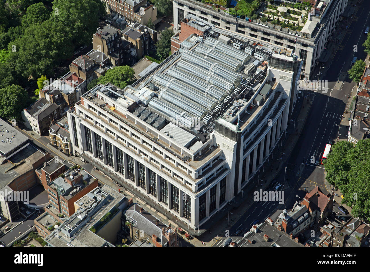 Vista aerea di Barker's edificio su Kensington High Street, Londra Foto Stock
