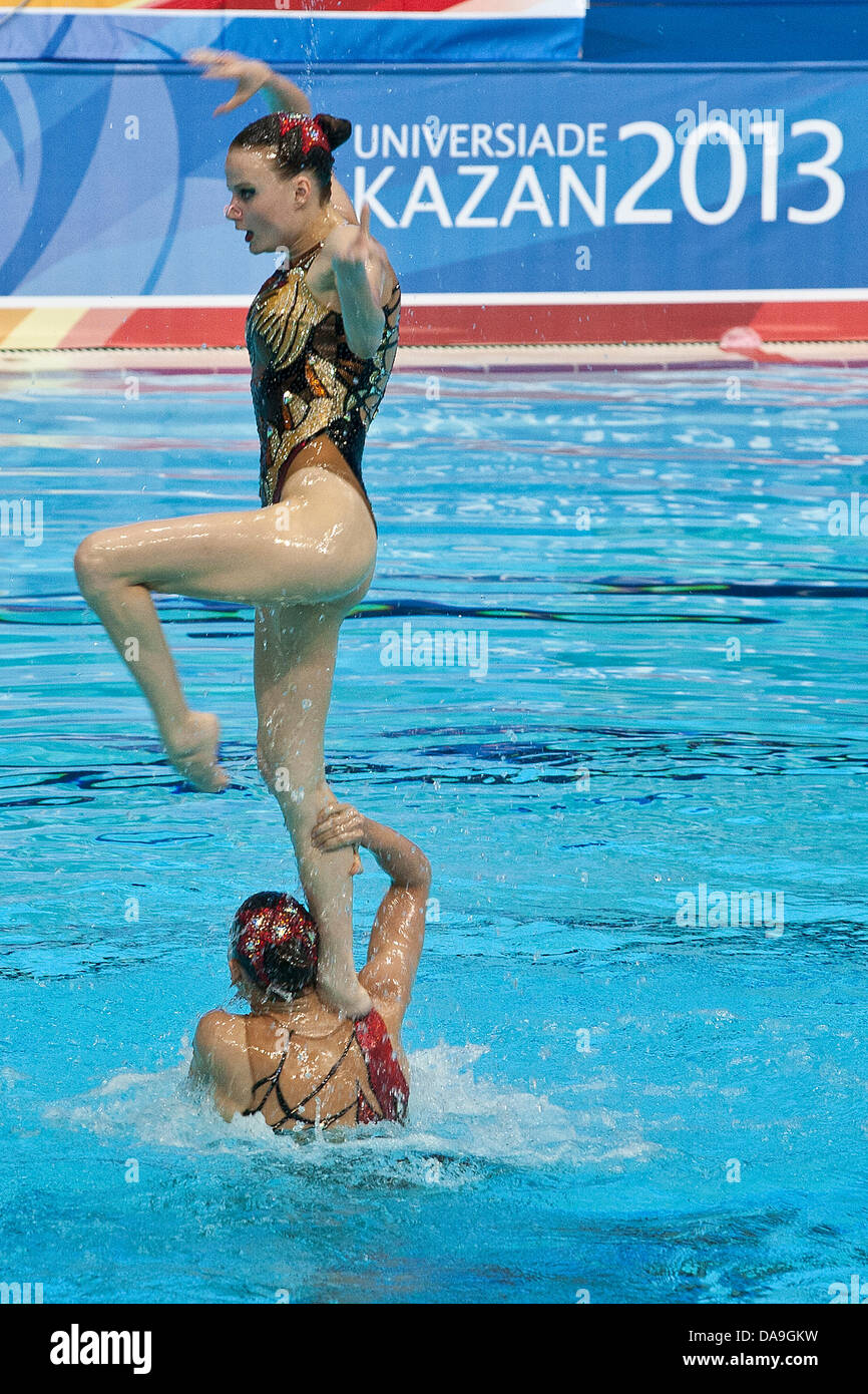 Kazan, Russia, Luglio 8, 2013. Nuoto sincronizzato. Il team russo ha vinto la medaglia d'oro Credito: Andrew Shlykoff/Alamy Live News Foto Stock