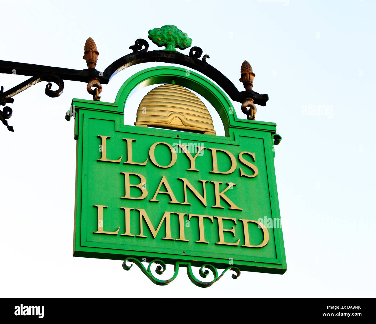 Lloyds Bank segno, originale del XVIII secolo segno, Bury St Edmunds, Suffolk, Inghilterra segni del Regno Unito Foto Stock