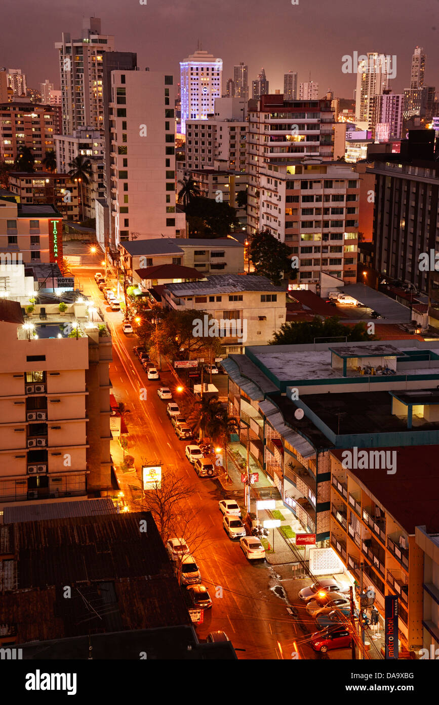 America centrale, Panama city, verticale, crepuscolo, edifici, skyline, Panama Foto Stock