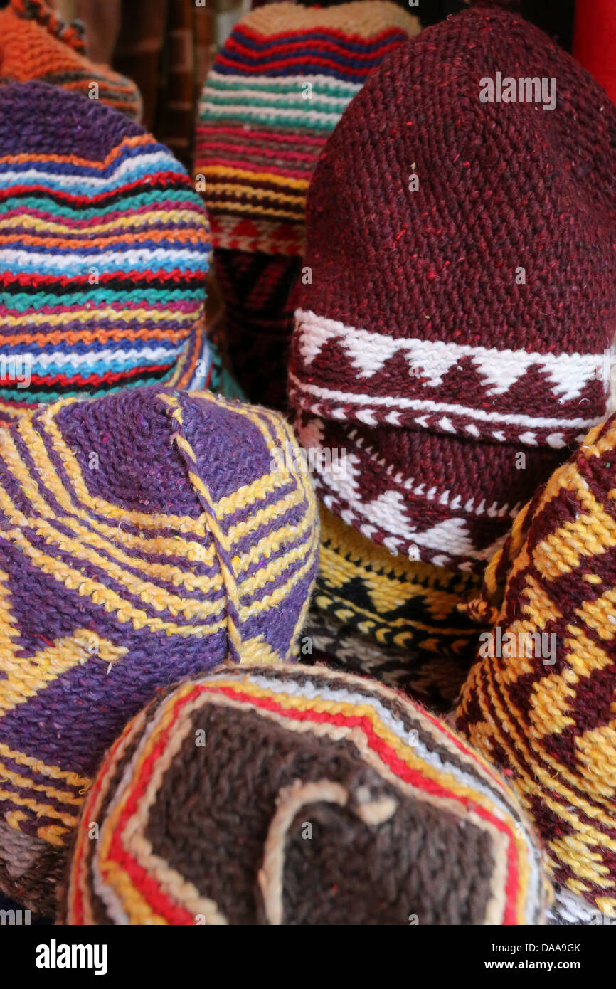 Cappelli marocchini lavorati a maglia immagini e fotografie stock ad alta  risoluzione - Alamy