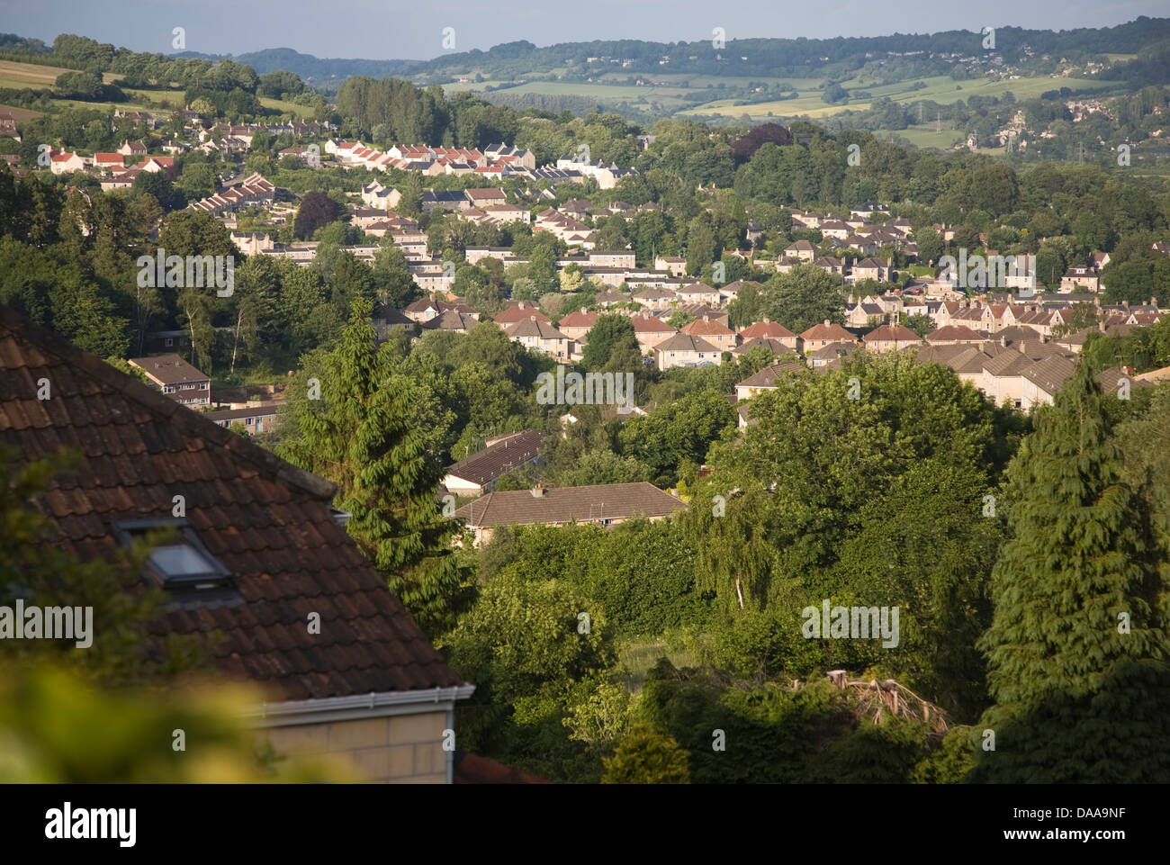 Alloggiamento suburbana station wagon Baytree Road Fairfield park Bath Inghilterra Foto Stock