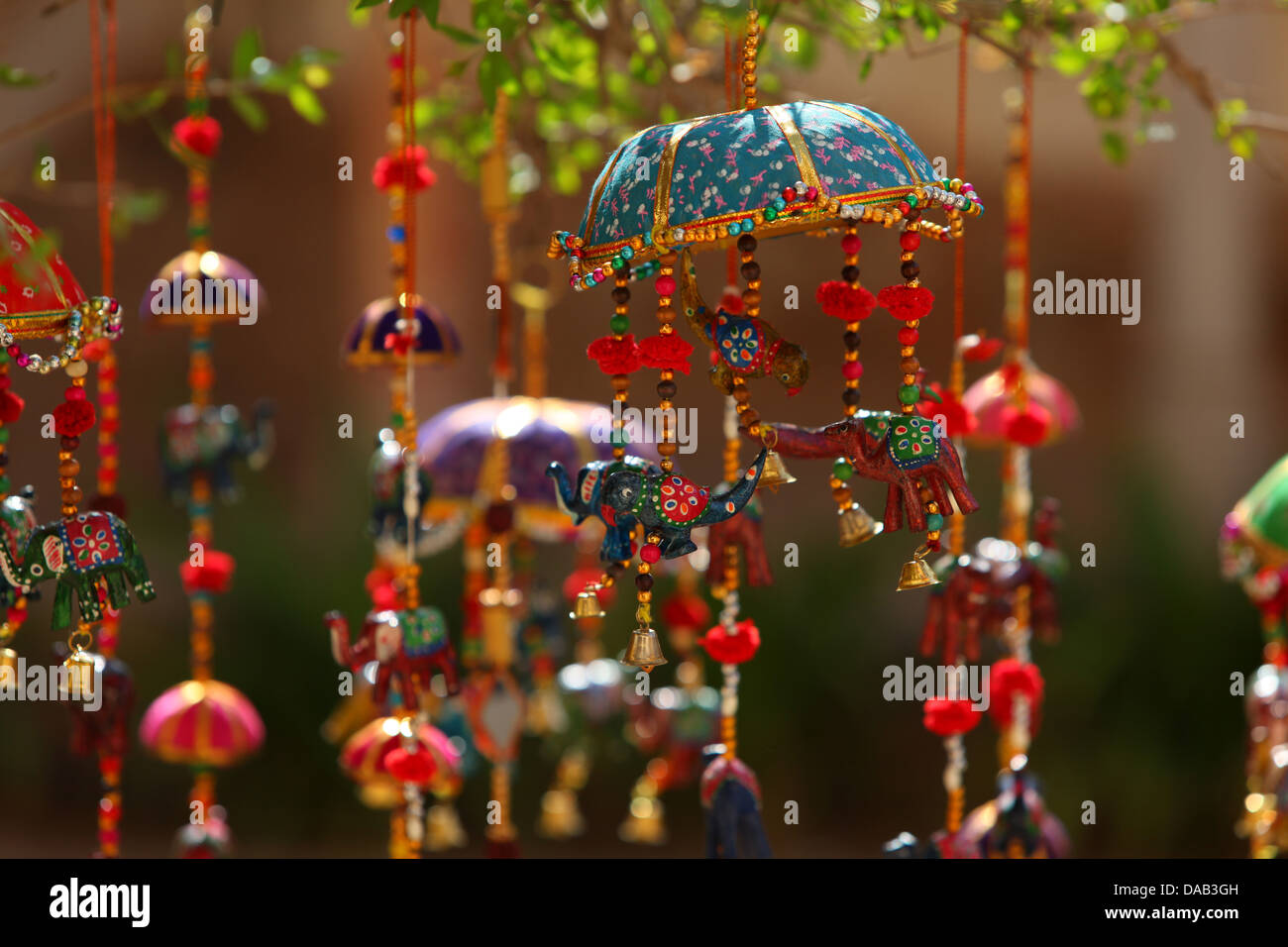 Mobilé, Mandawa, gioielli, giocattoli, elefante, figure, campanelle, India, Asia, Rajasthan, Foto Stock