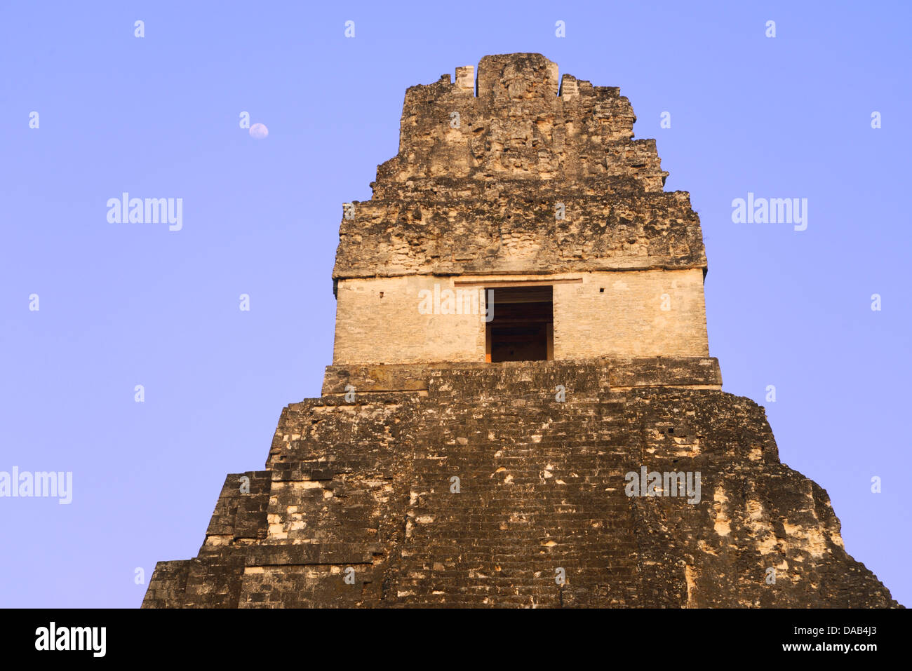 America centrale, Guatemala, El Petén, Mundo Maya Maya, archeologici, UNESCO patrimonio mondiale, Tikal, Tempio Piramide Foto Stock