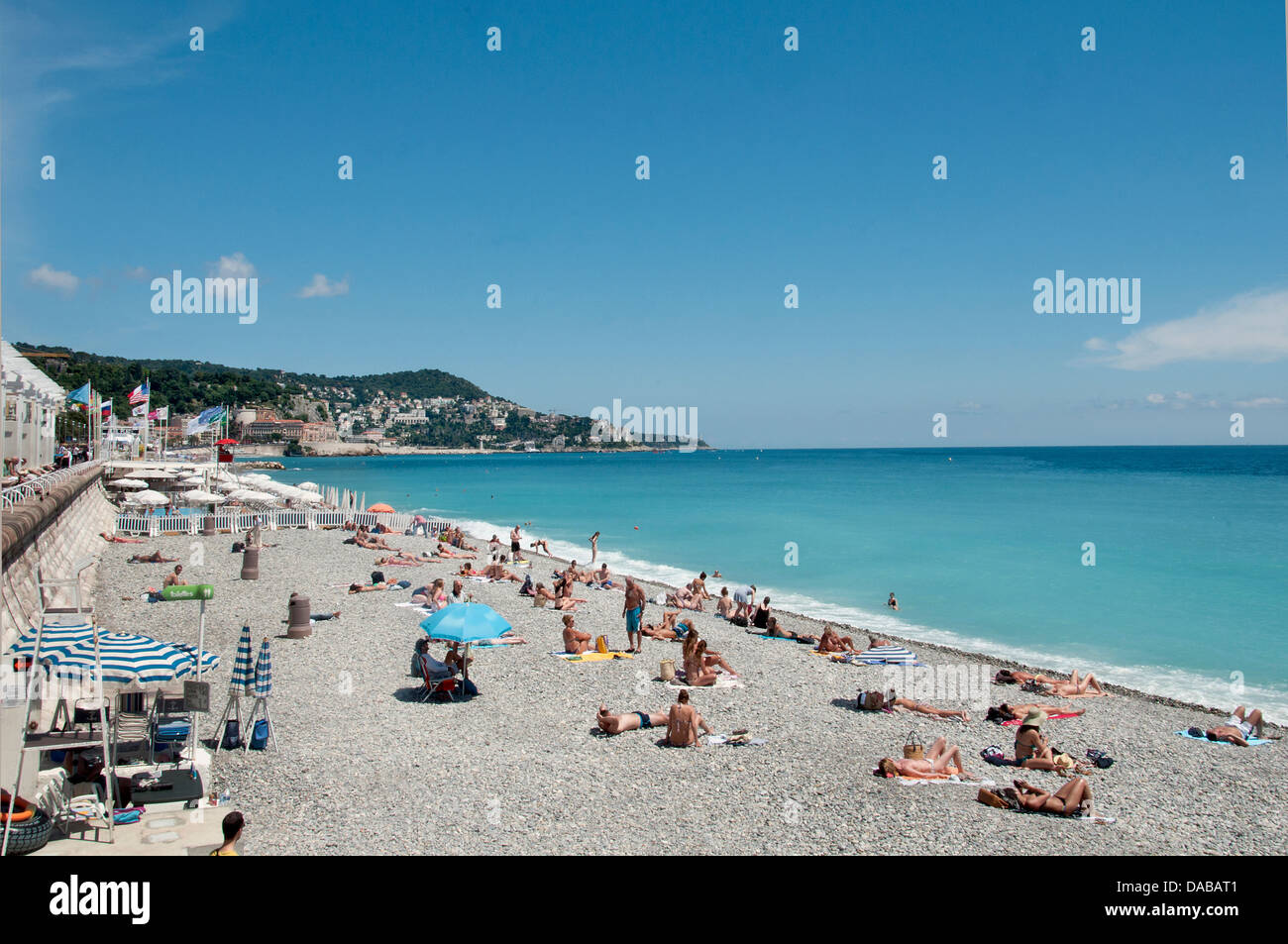 Bella spiaggia mare Mediterraneo Promenade des Anglais Costa Azzurra Costa Azzurra Francia Foto Stock
