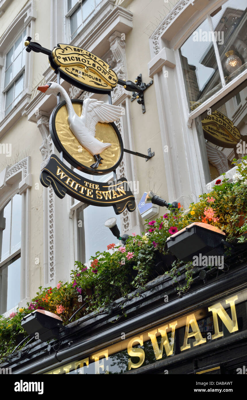 Il White Swan pub nella nuova riga, Covent Garden di Londra, Regno Unito. Foto Stock