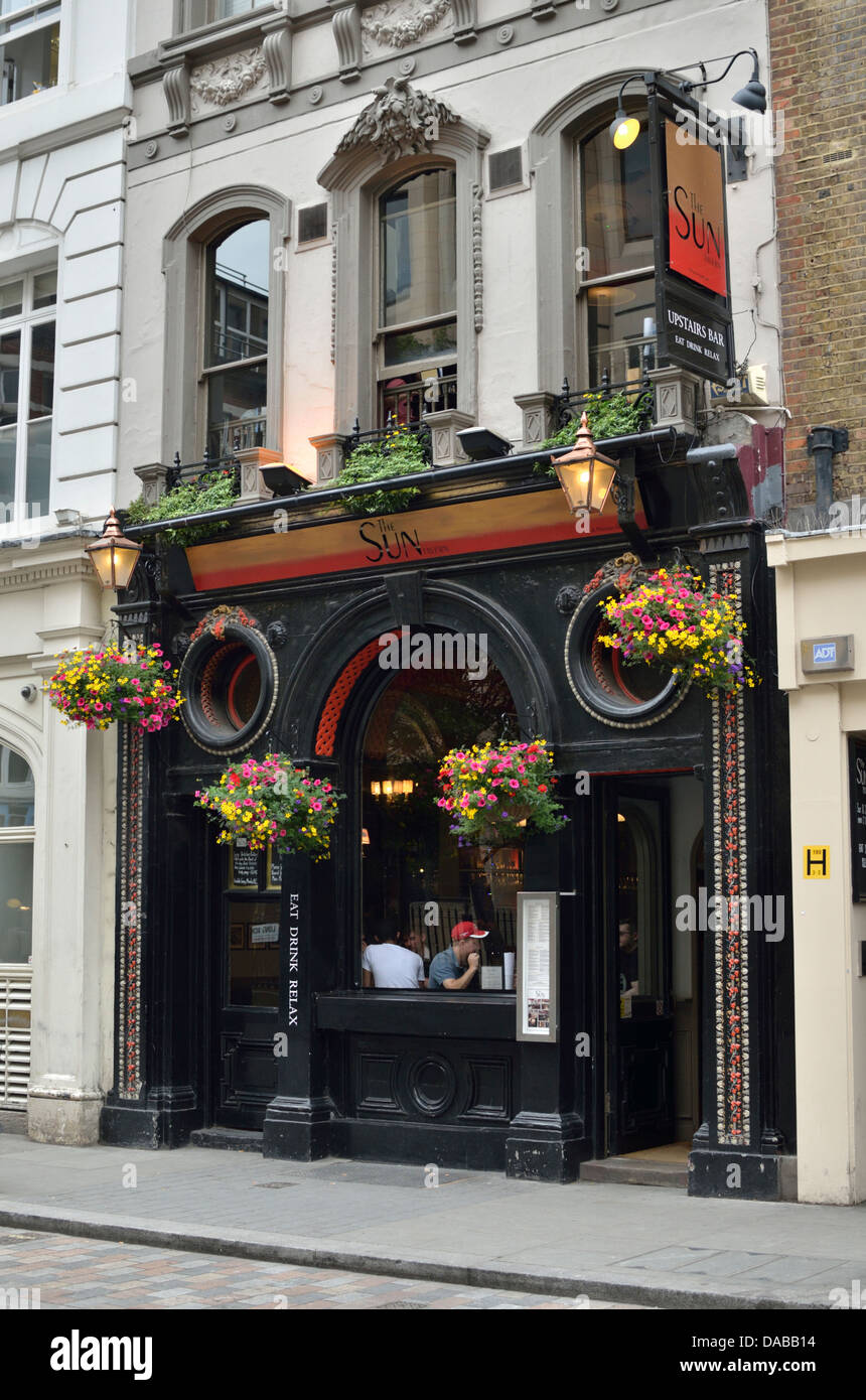 Sun Tavern di Long Acre, Covent Garden di Londra, Regno Unito. Foto Stock