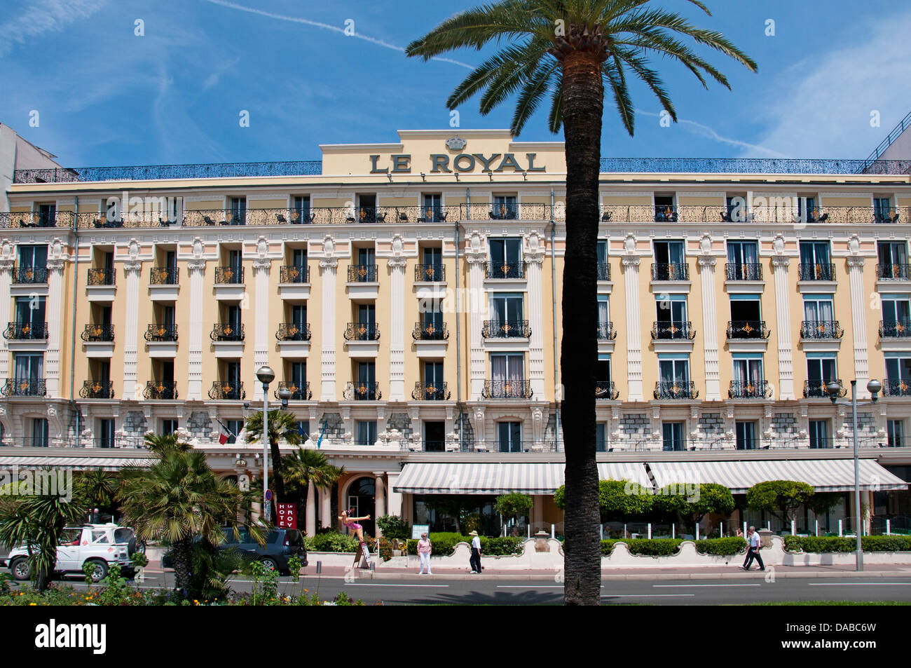 Alberghi di lusso - Hotel Le Royal e Spiaggia di Nizza Promenade des Anglais Costa Azzurra Costa Azzurra Francia Foto Stock