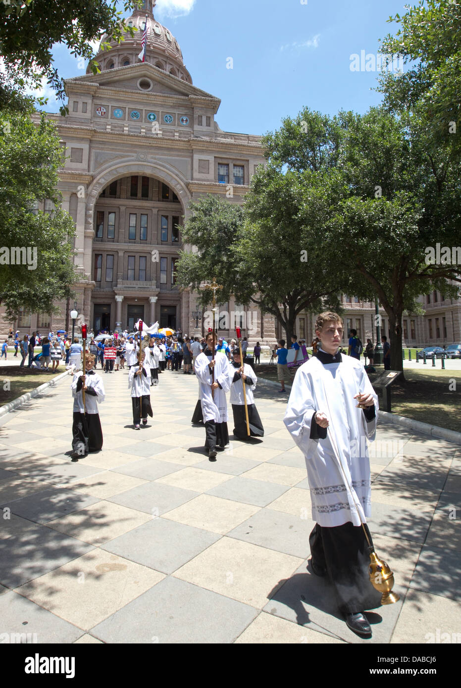 Processione cattolica gruppo aborti contrapposte rally sul Texas Capitol motivi come i legislatori di considerare le nuove leggi Foto Stock