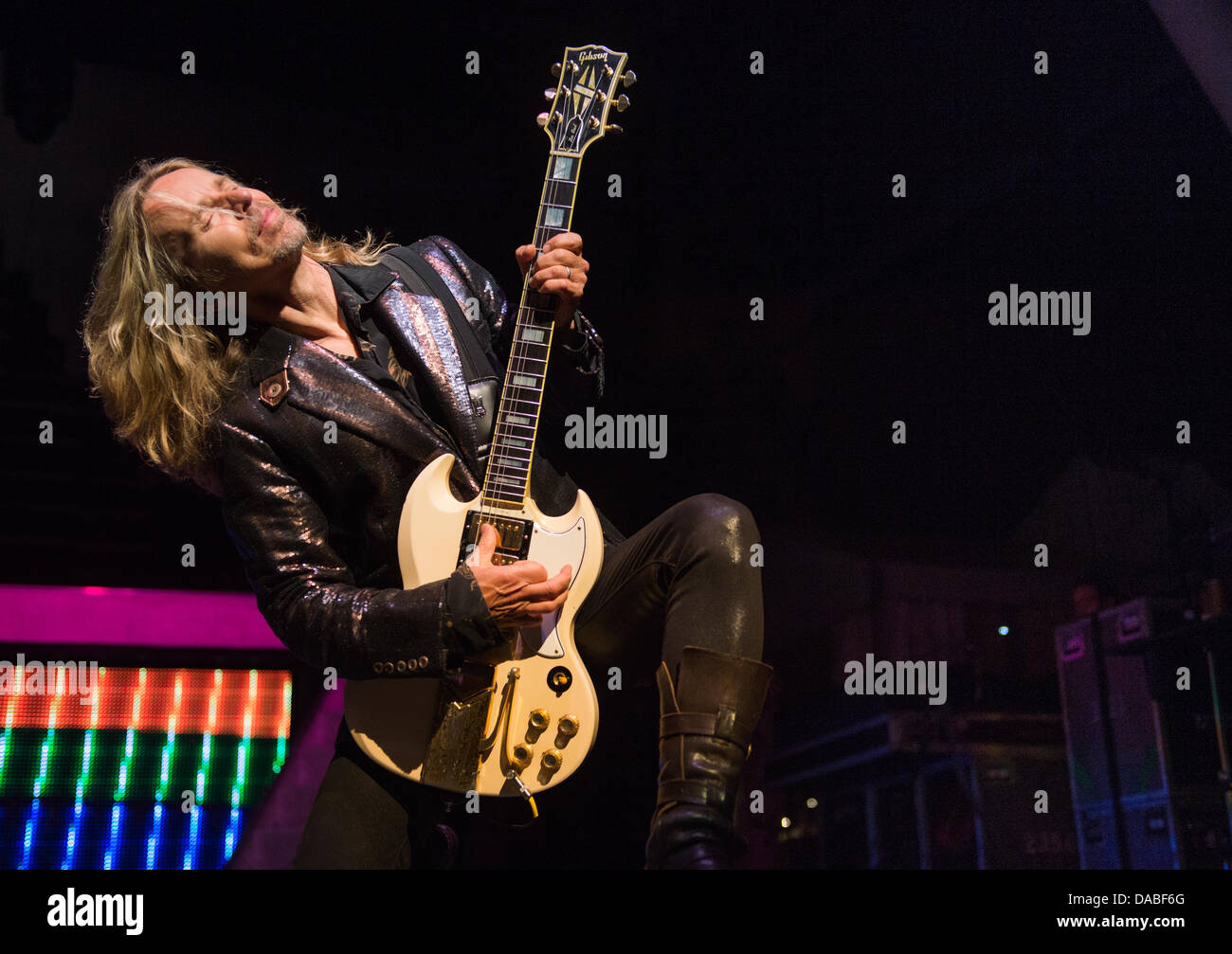 Tommy Shaw di Styx performing live Foto Stock