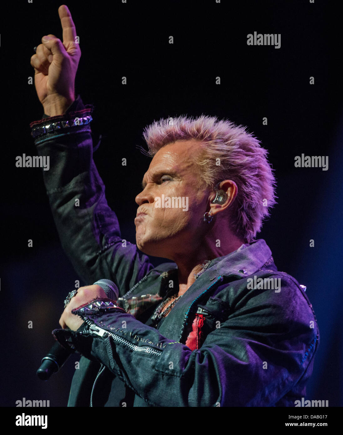 Billy Idol performing live Foto Stock
