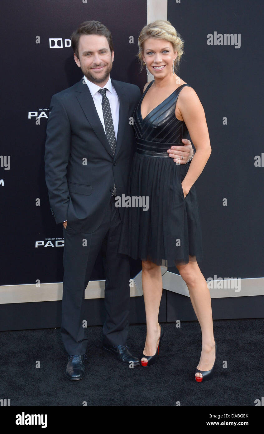 Hollywood, California, USA. 09 Luglio, 2013. Charlie giorno e Mary Elizabeth Ellis arriva presso il Los Angeles film premiere per 'Pacific Rim" presso il Teatro di Dolby, Hollywood, California, USA. Credito: Sydney Alford/Alamy Live News Foto Stock