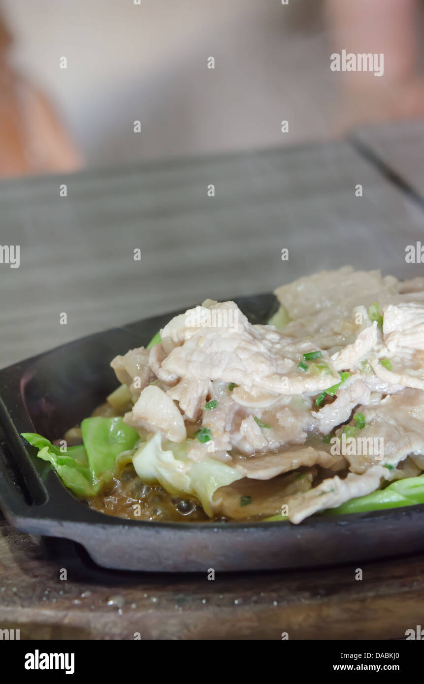 La carne di maiale fritto con salsa di ostriche e cavolo Foto Stock