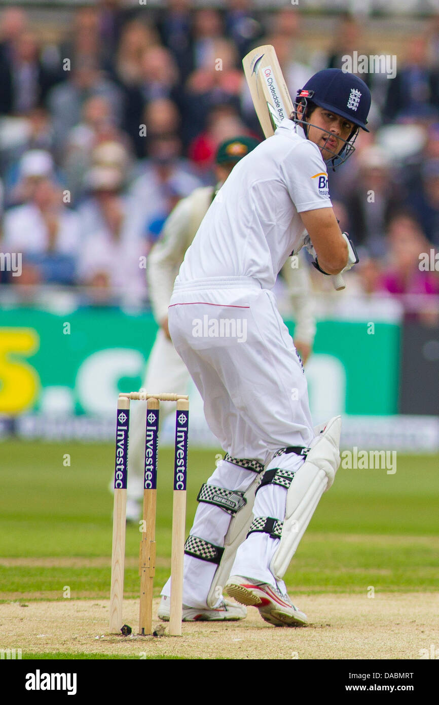 Nottingham, Regno Unito. 10 Luglio, 2013. L'Inghilterra del capitano Alastair Cook durante il giorno uno dei primi Investec Ceneri Test match a Trent Bridge Cricket Ground sulla luglio 10, 2013 a Nottingham, Inghilterra. Credito: Mitchell Gunn/ESPA/Alamy Live News Foto Stock