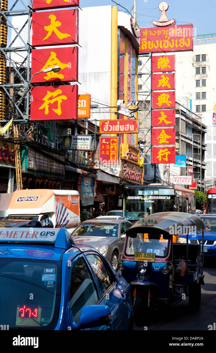 La congestione del traffico in China Town, Bangkok, Thailandia, Sud-est asiatico, in Asia Foto Stock