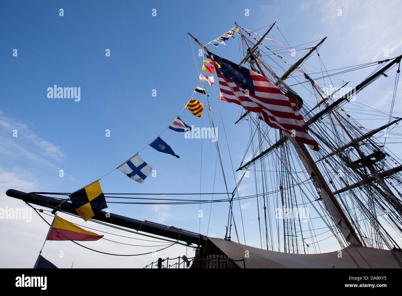 Tall Ship montante e Crows Nest Foto Stock