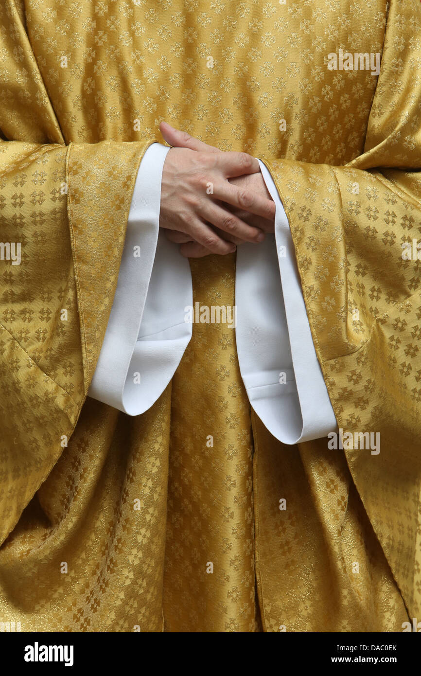 Un sacerdote cattolico, Parigi, Francia, Europa Foto Stock