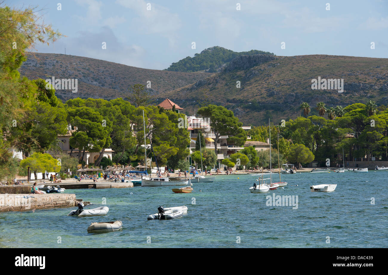 Bellissima vista del Puerto Pollensa (Port de Pollenca) nella parte Nord di Maiorca, SPAGNA Foto Stock