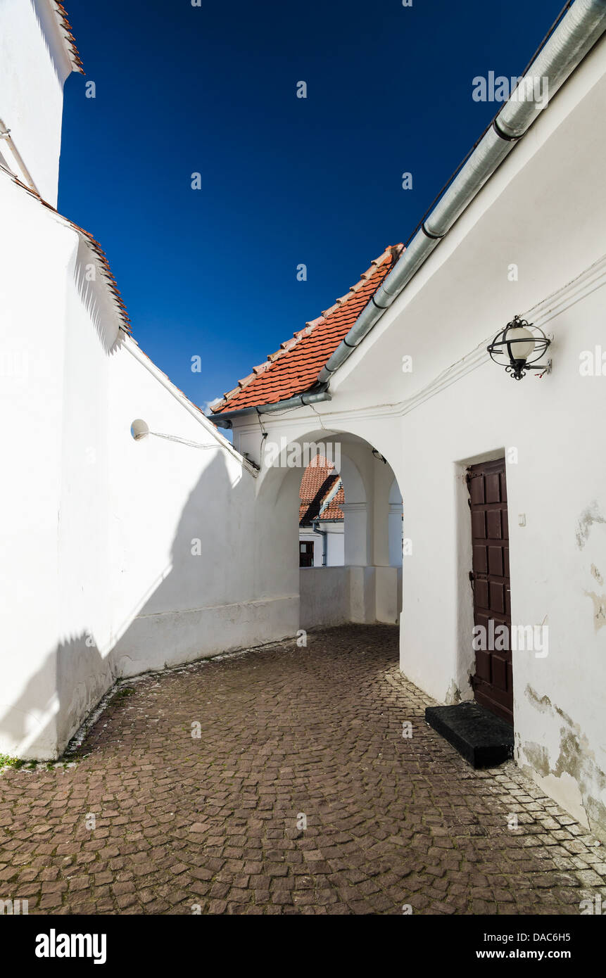 Dettagli architettonici all'interno della fortezza di Brasov in Romania. Si tratta di un borgo medievale landmark sassoni di Transilvania. Foto Stock