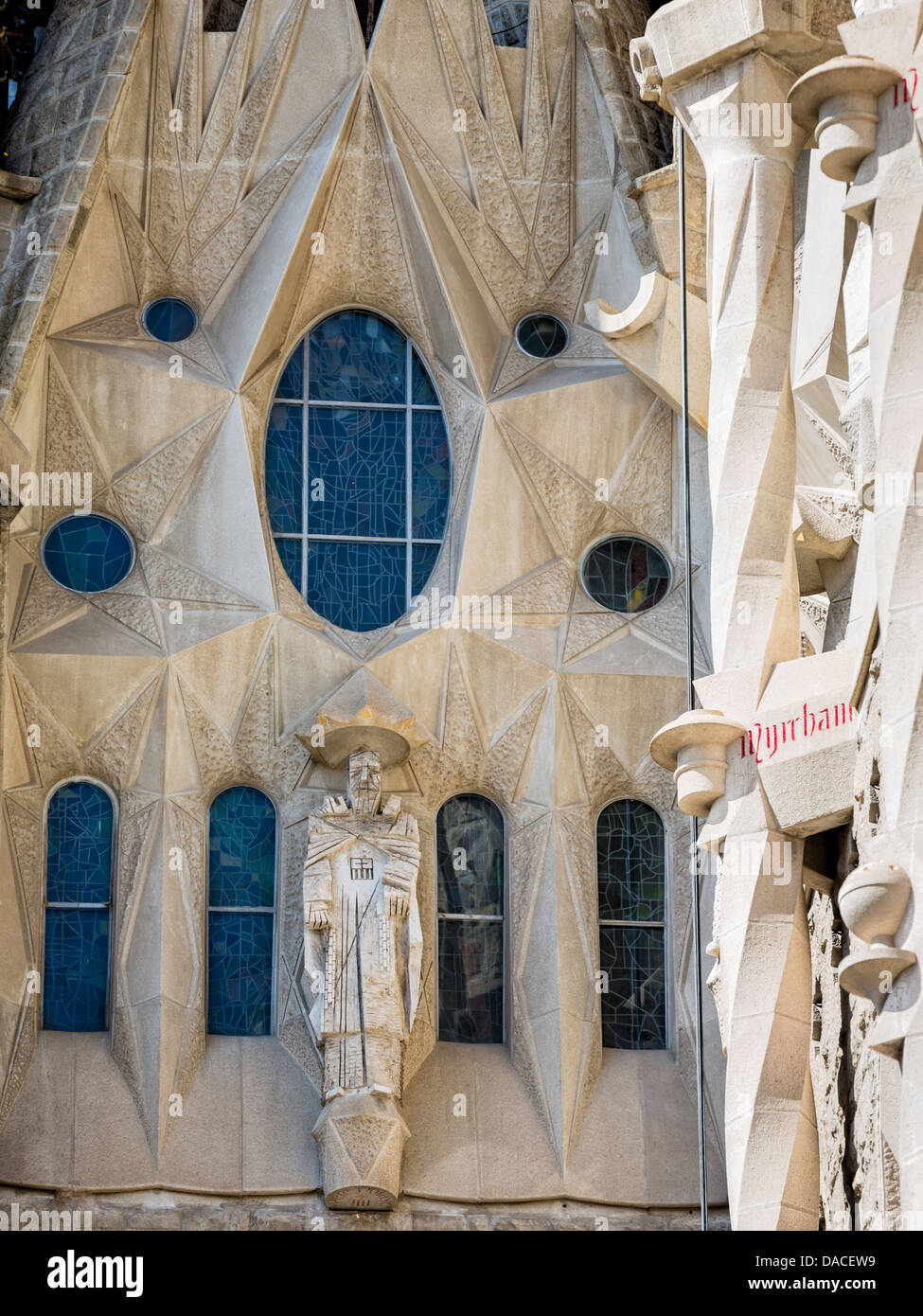Il vetro macchiato e santo presso La Sagrada Familia Foto Stock