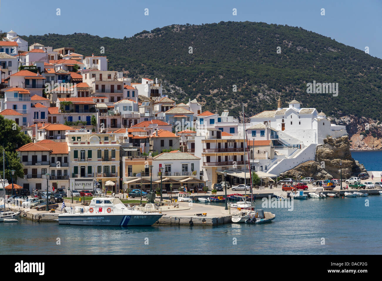 In Grecia le Sporadi, città di Skopelos & porto Foto Stock
