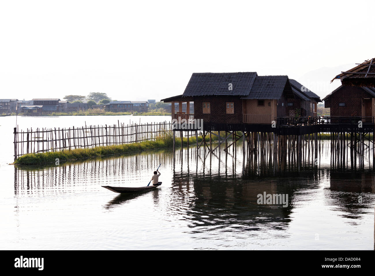 Isola d'oro Cottages, alloggi turistici sul Lago Inle, Nampan Village, Myanmar (Birmania) Foto Stock