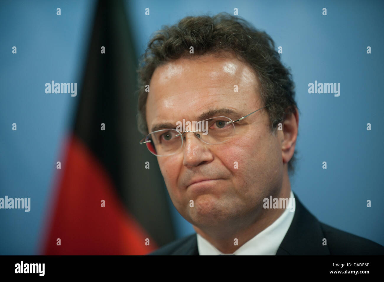 Ministro federale tedesco dell'Interno Hans-Peter Friedrich colloqui circa i risultati della sua chiamata in conferenza con il Ministro degli interni degli Stati tedeschi a Berlino, Germania, 20 ottobre 2011. Telecomunicazioni e surveilance sinistra dell'estremismo erano alcuni degli argomenti discussi. Foto: JOERG CARSTENSEN Foto Stock