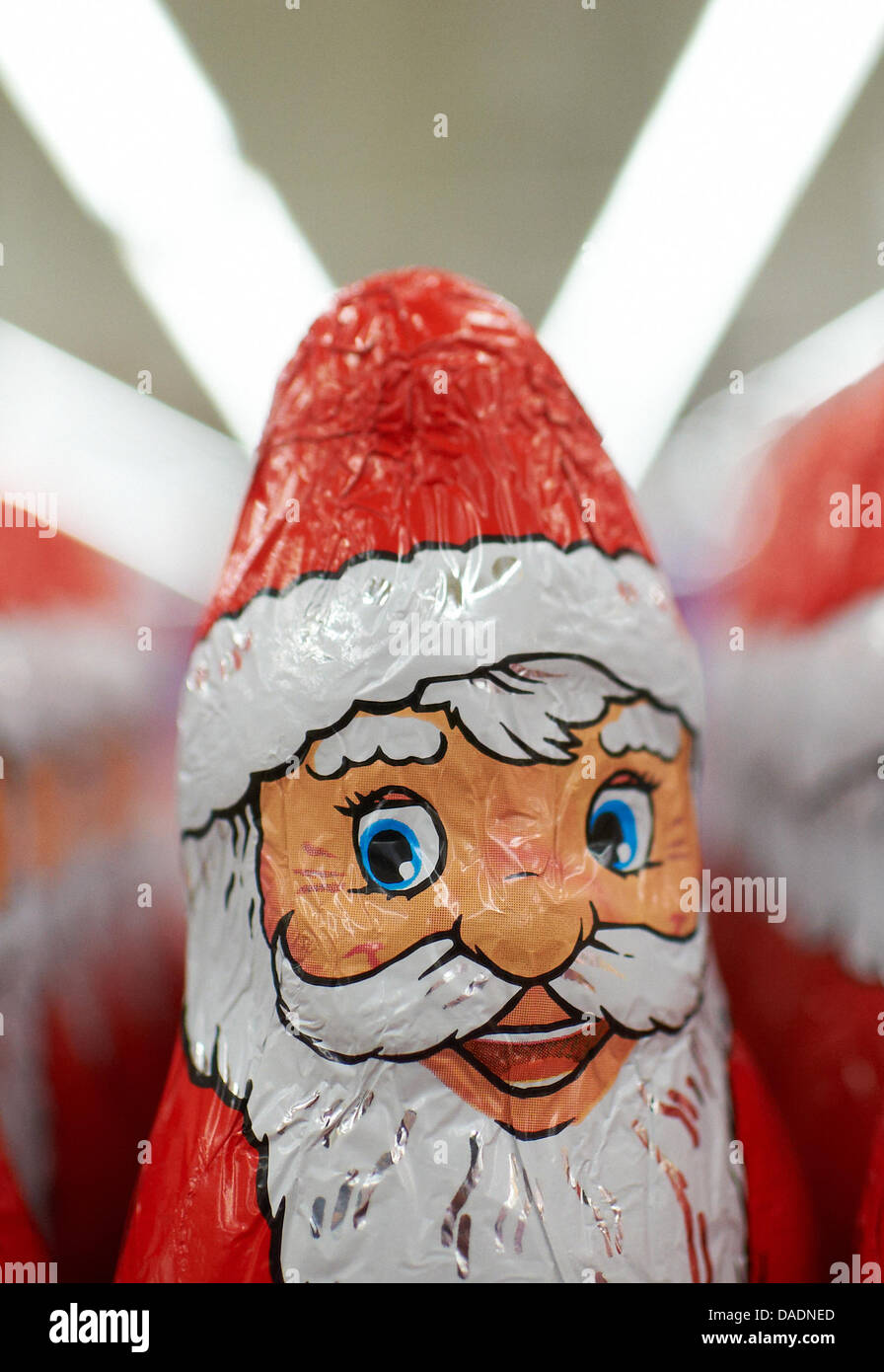 Caramella di Natale viene messo in vendita in un negozio di alimentari in Witten, Germania, 31 ottobre 2011. Il Natale è già iniziato nei supermercati. Foto: Bernd Thissen Foto Stock