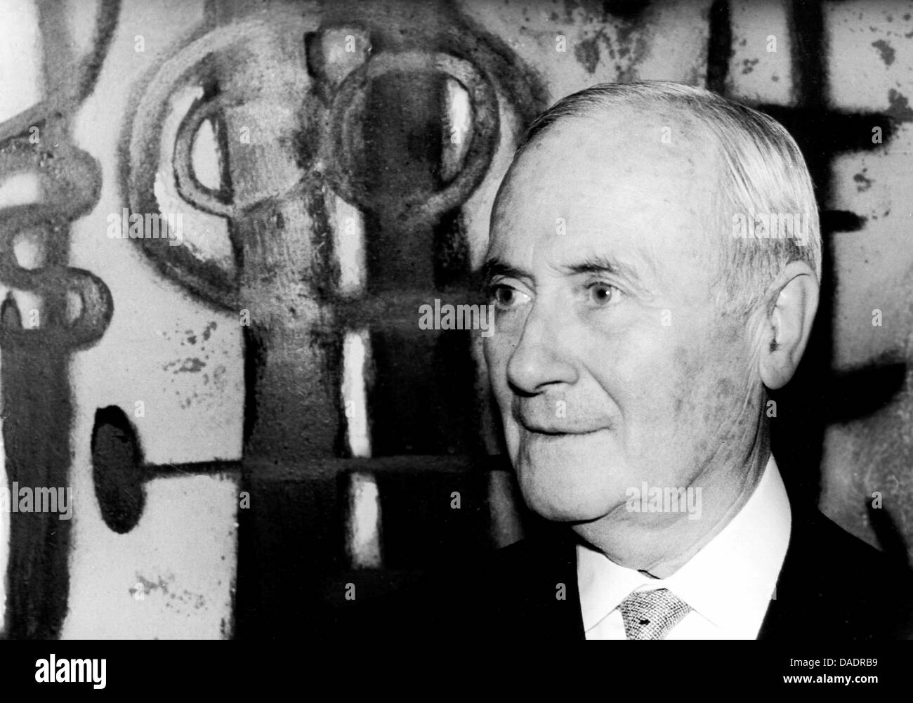 Artista spagnolo Joan Miro nel 1955. Ritratto dal fotografo Fred Stein (1909-1967) che emigrarono 1933 dalla Germania nazista per la Francia e infine negli Stati Uniti. Foto Stock