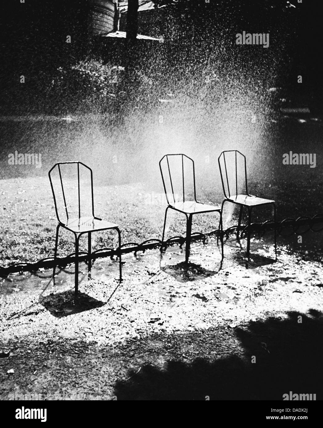 Tre sedie, Parigi 1936. Immagine dal fotografo Fred Stein (1909-1967) che emigrarono 1933 dalla Germania nazista per la Francia e infine negli Stati Uniti. Foto Stock