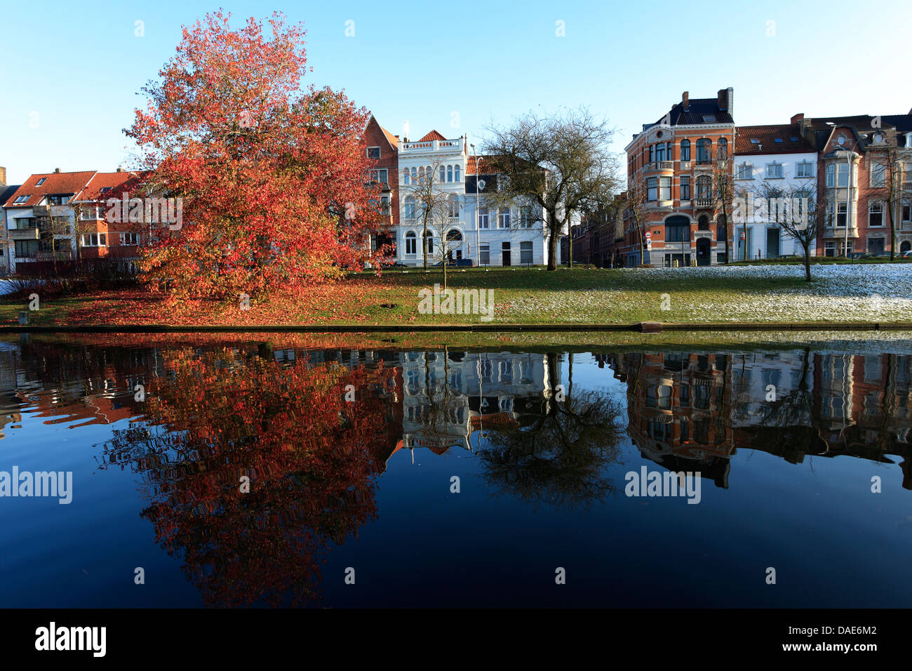 Case residenziali, città di Bruges, Fiandre Occidentali, Regione fiamminga del Belgio. Foto Stock
