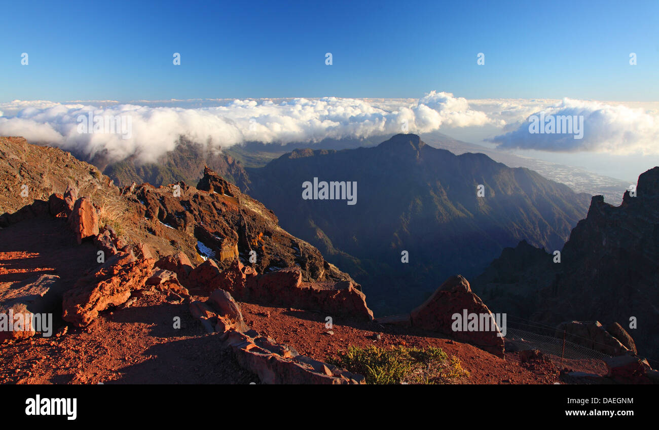 Vista da Roque de los Muchachos nell'de la Caldera de Taburiente, Isole Canarie La Palma, il Parco Nazionale della Caldera di Taburiente, Puntagorda Foto Stock