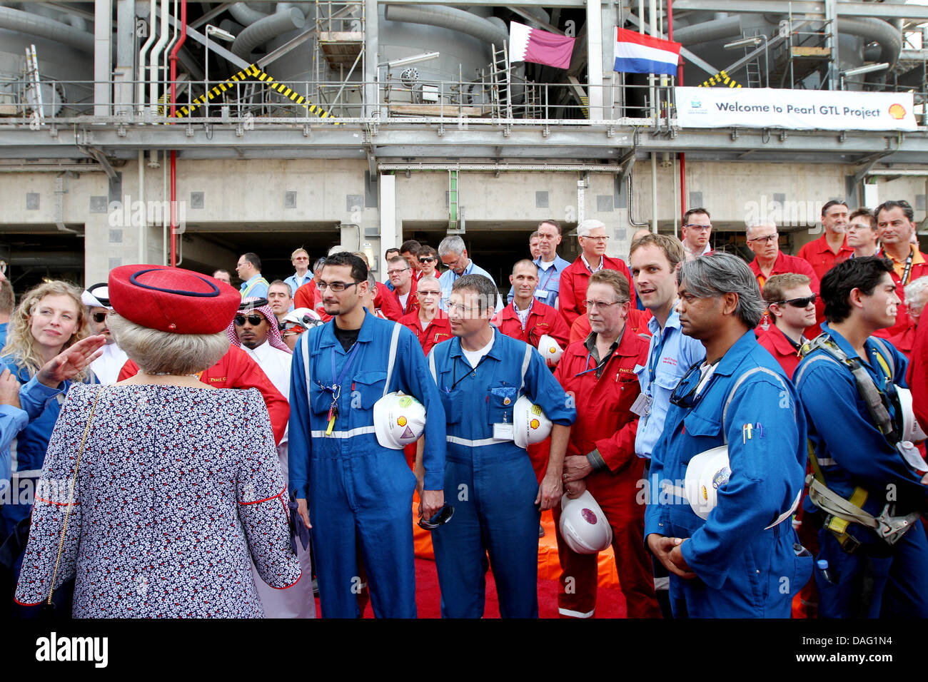 La regina Beatrice visite Ras Laffan città industriale durante una visita a Doha, Qatar, 10 marzo 2011. Foto: Patrick van Katwijk Foto Stock