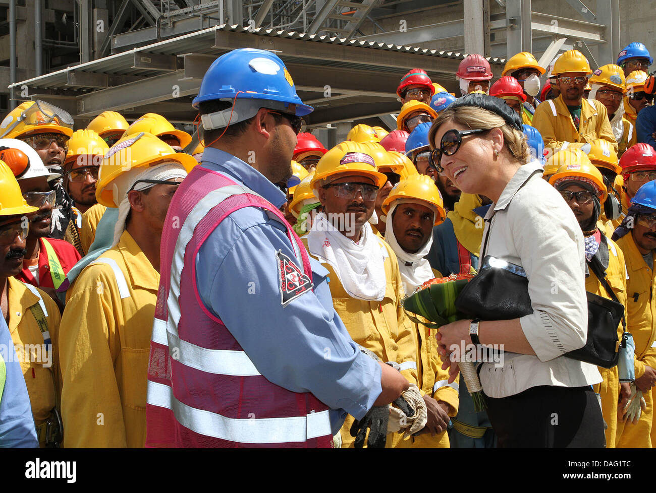 Prinzess olandese Maxima visiti il Ras Laffan città industriale (RLIC) e Shell pearl GTL durante una visita di Stato a Doha, Qatar, 10 marzo 2011. Foto: Albert Nieboer FUORI DEI PAESI BASSI Foto Stock