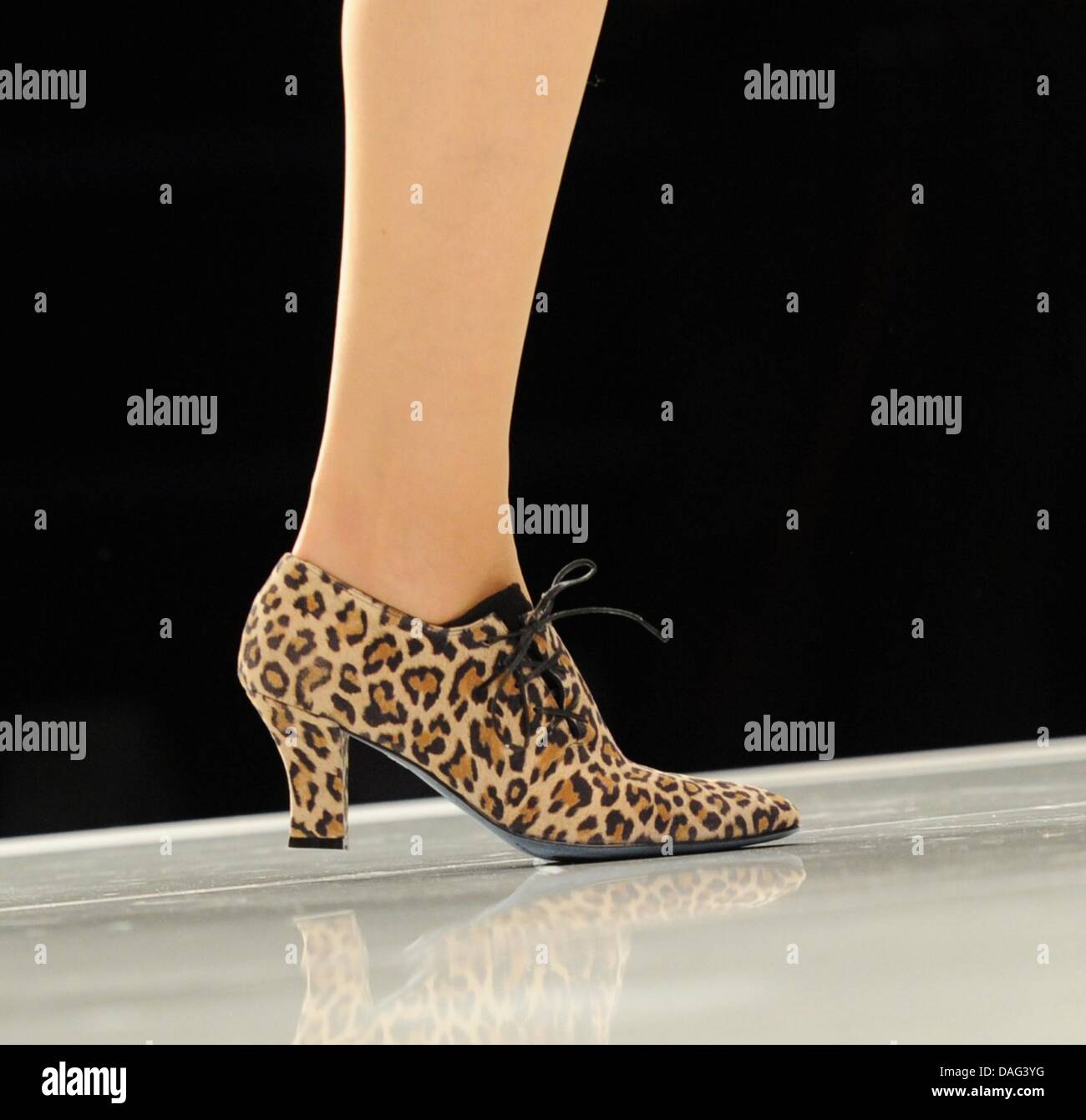 Duesseldorf germany gds fair shoes immagini e fotografie stock ad alta  risoluzione - Alamy