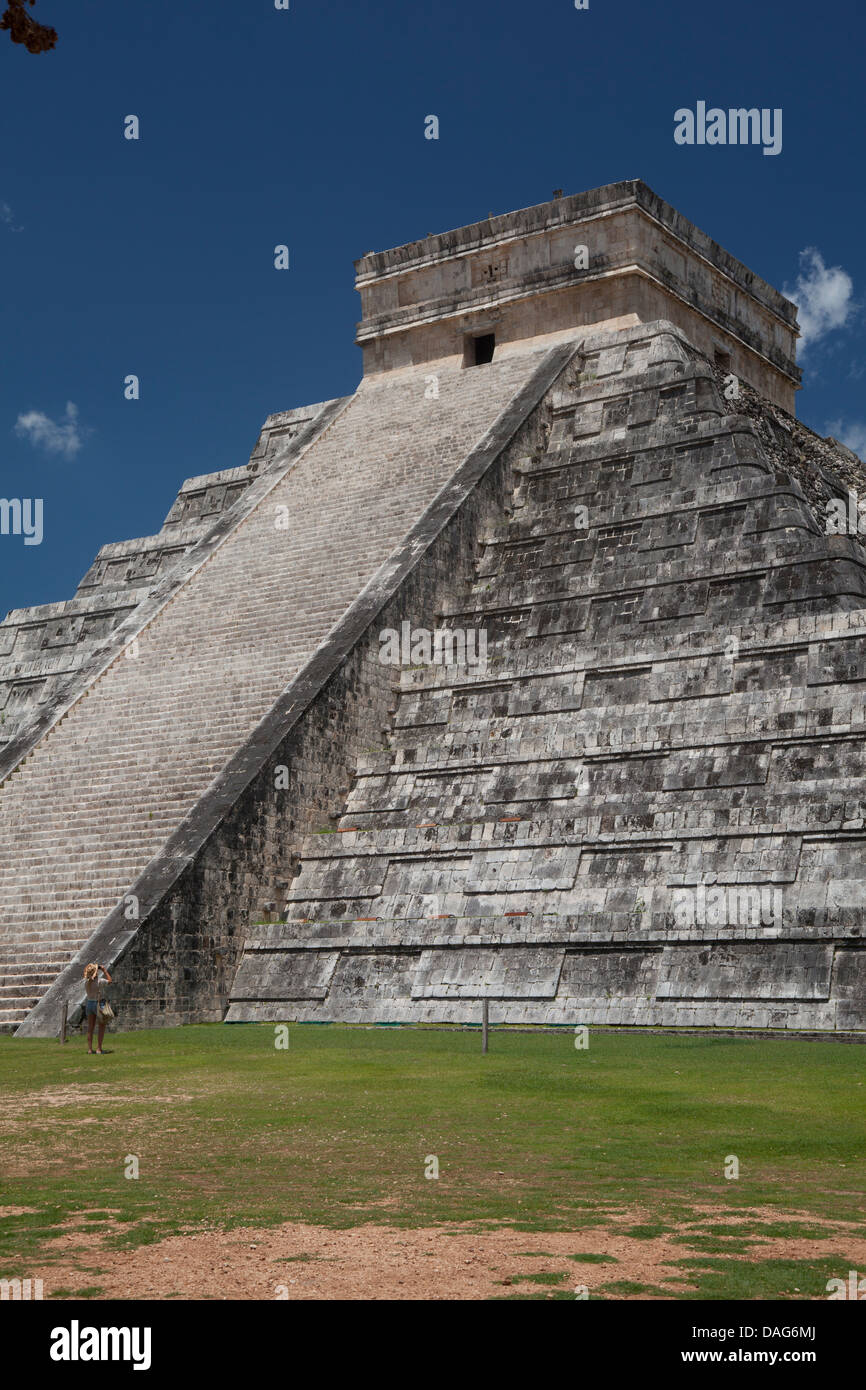 El Castillo (Kukulkan piramide) a Chichen Itza, Messico Foto Stock
