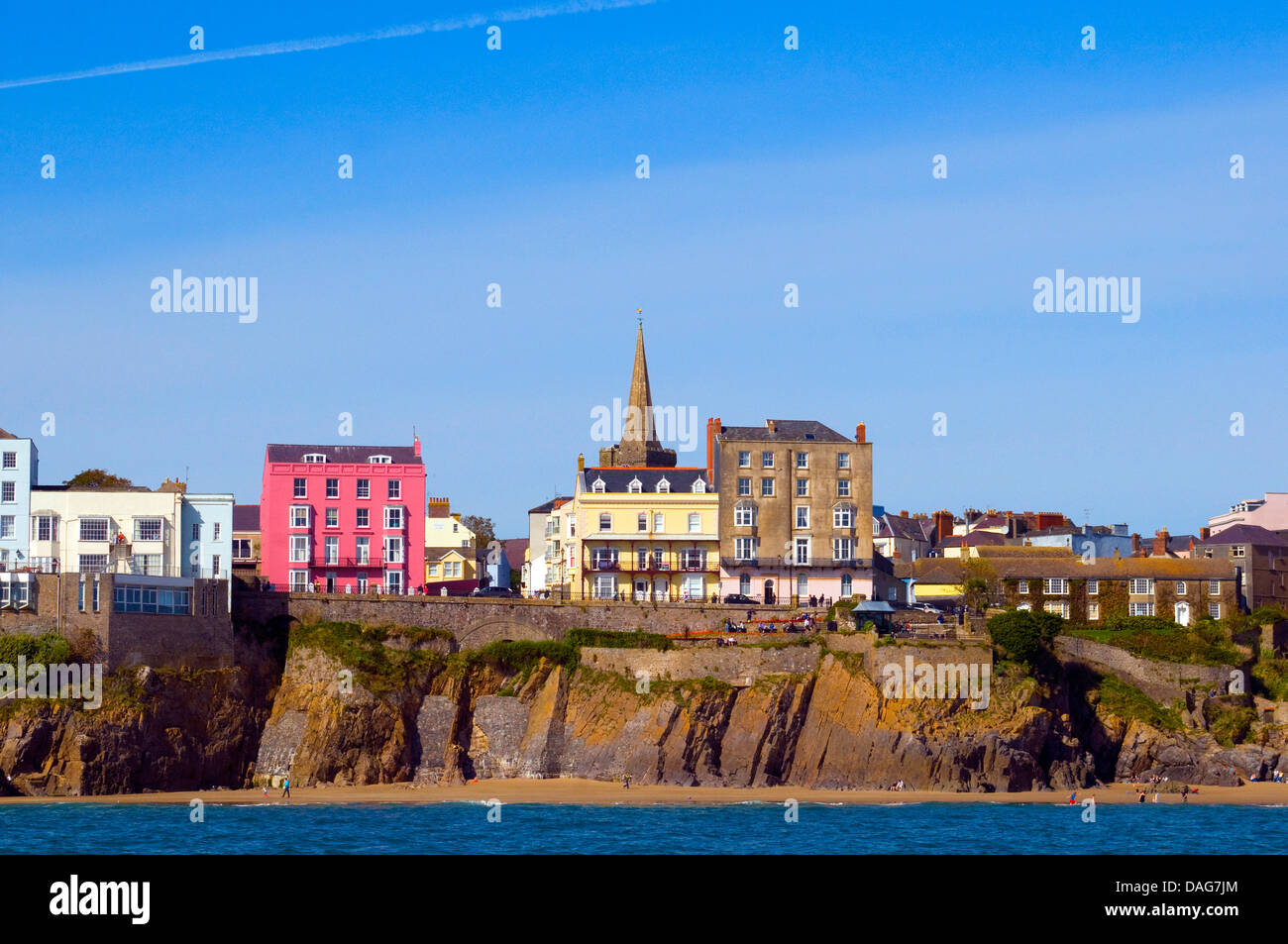 Villaggio alla costa rocciosa di Caldey Island, Regno Unito, Galles Pembrokeshire, Tenby Foto Stock