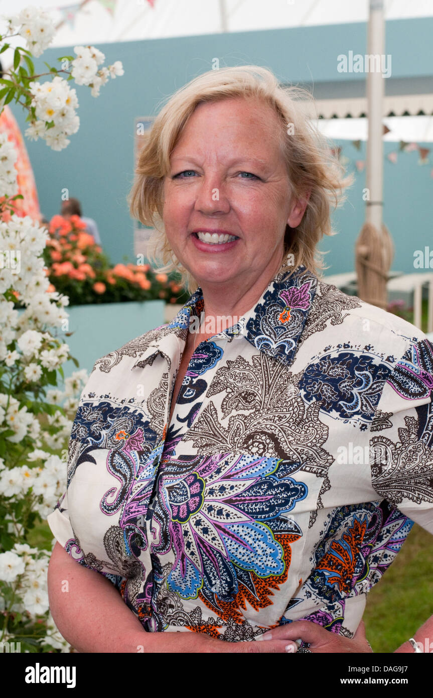 Deborah Meaden ad RHS Hampton Court Flower Show 2013 Foto Stock