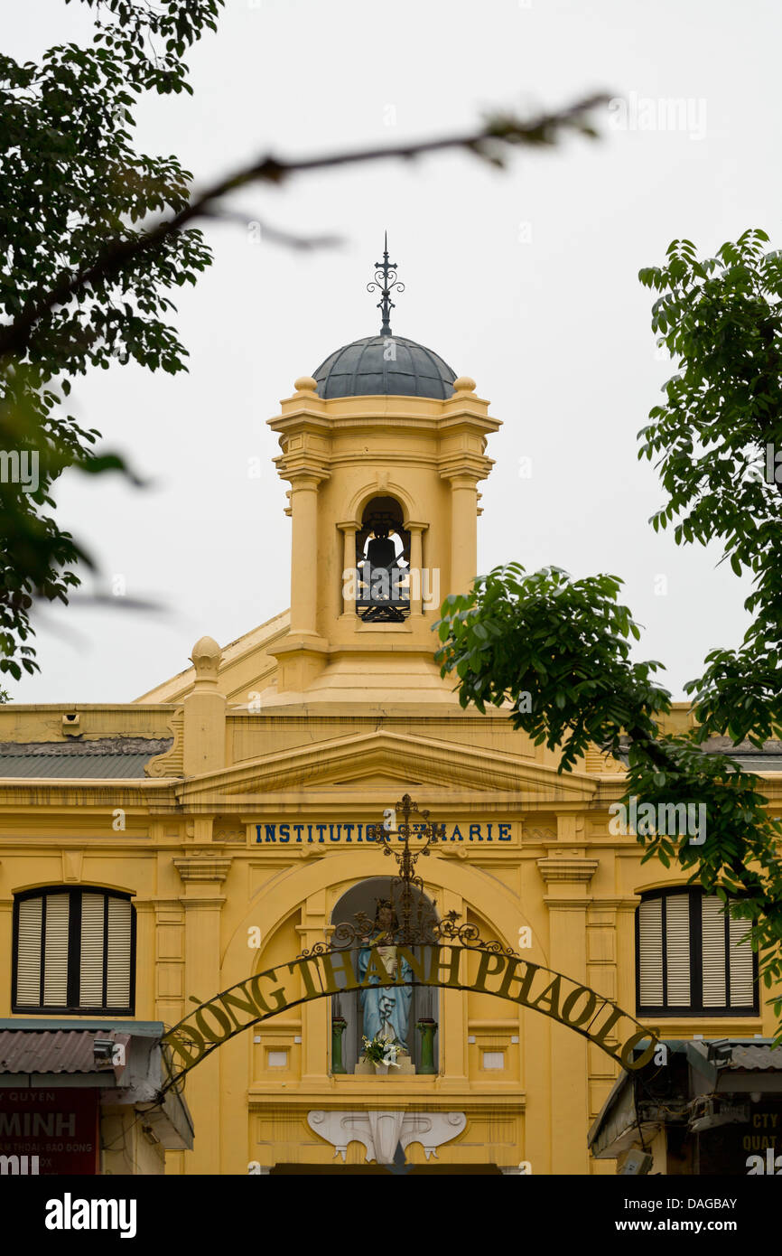 Torre dell'istituzione Santa Marie ad Hanoi, Vietnam Foto Stock